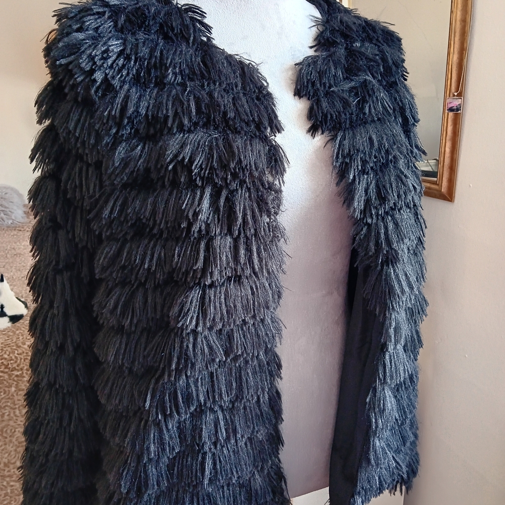 ANDREE BY UNIT Chic Black Fringe Jacket